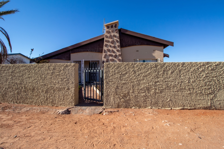 3 Bedroom Property for Sale in Lemoendraai Northern Cape
